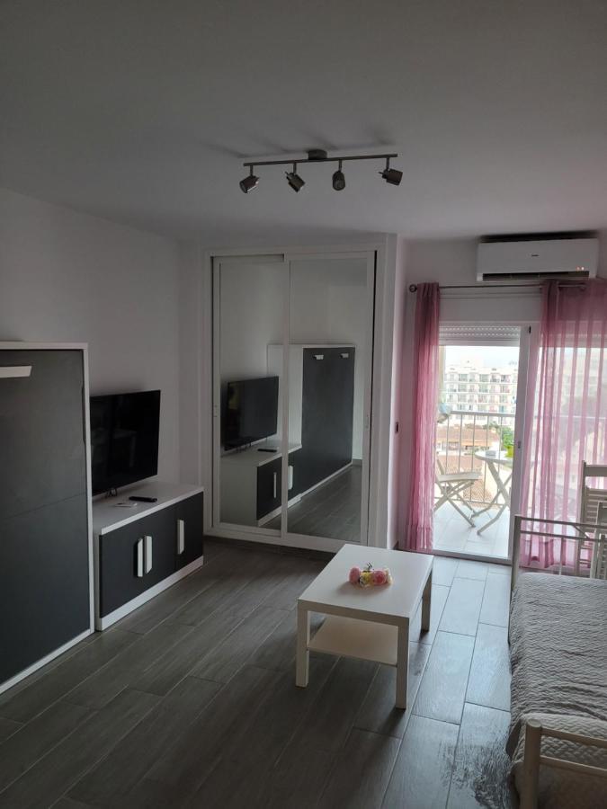 Precioso Alojamiento Con Piscinas Apartment Беналмадена Екстериор снимка